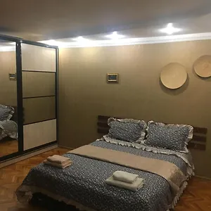 Апартаменты Kvartira Na Krakivskiy 12 , 52, Киев
